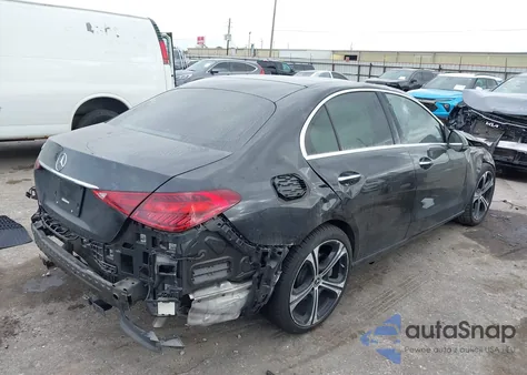 2023 Mercedes-Benz C 300 Sedan z USA, uszkodzony, nr VIN W1KAF4GB8PR071475